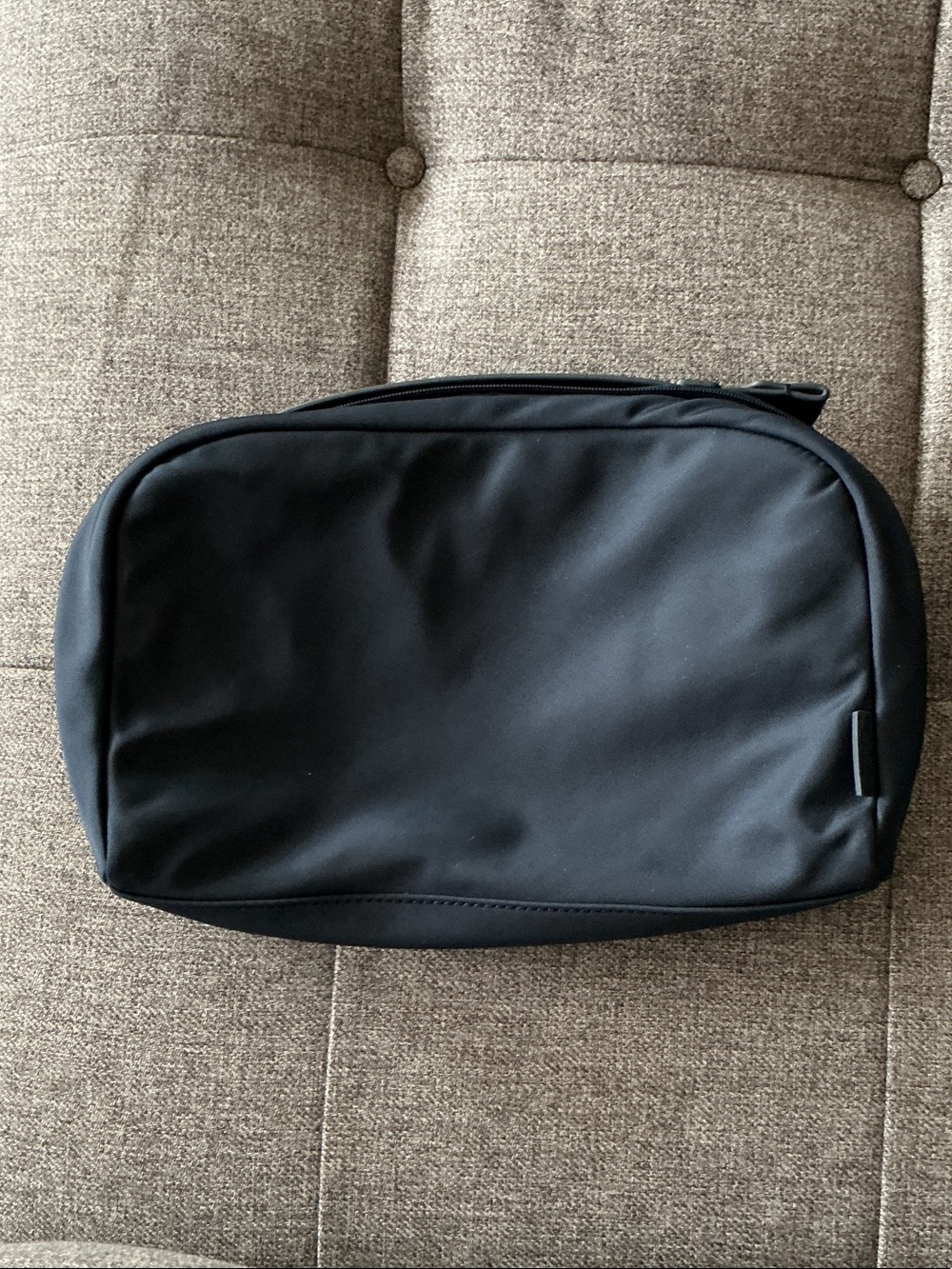 Away Navy Men's Toiletry Pouch